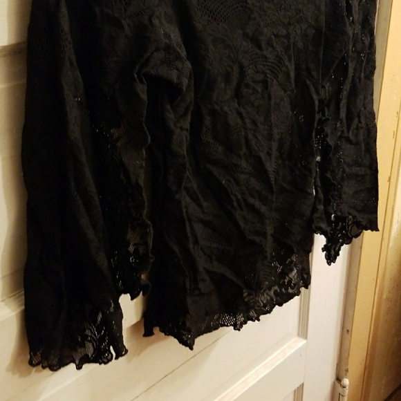 Black lace blouse - Picture 3 of 3